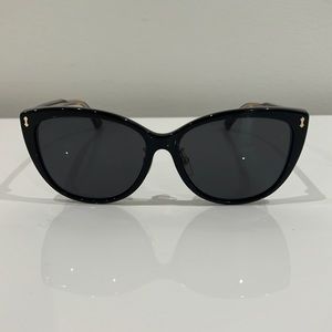 GUCCI black sunglasses